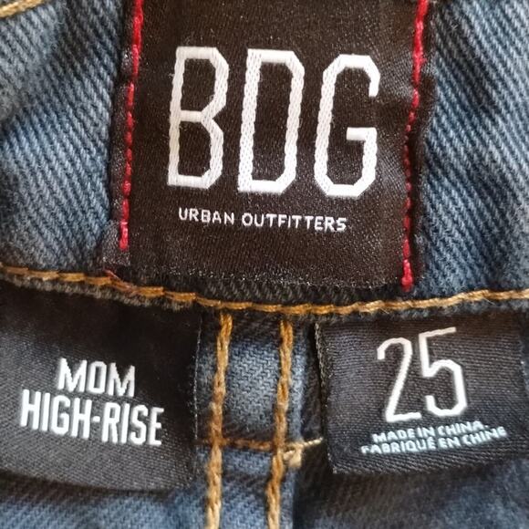 BDG Black Wash Bermuda Cutoff Mom High Rise Raw Hem Distressed Denim Shorts 25 - Picture 8 of 16